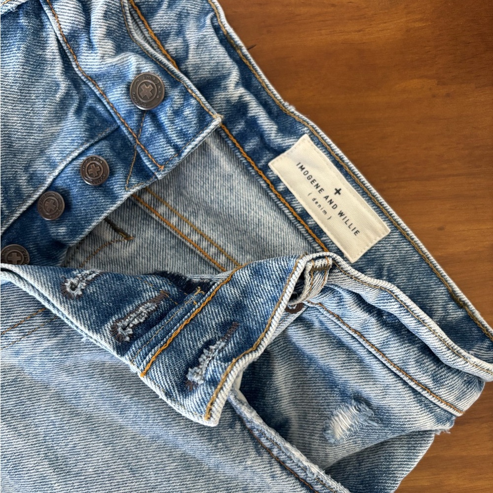 Imogene + Willie Hazel Shorts - Picture 3 of 4